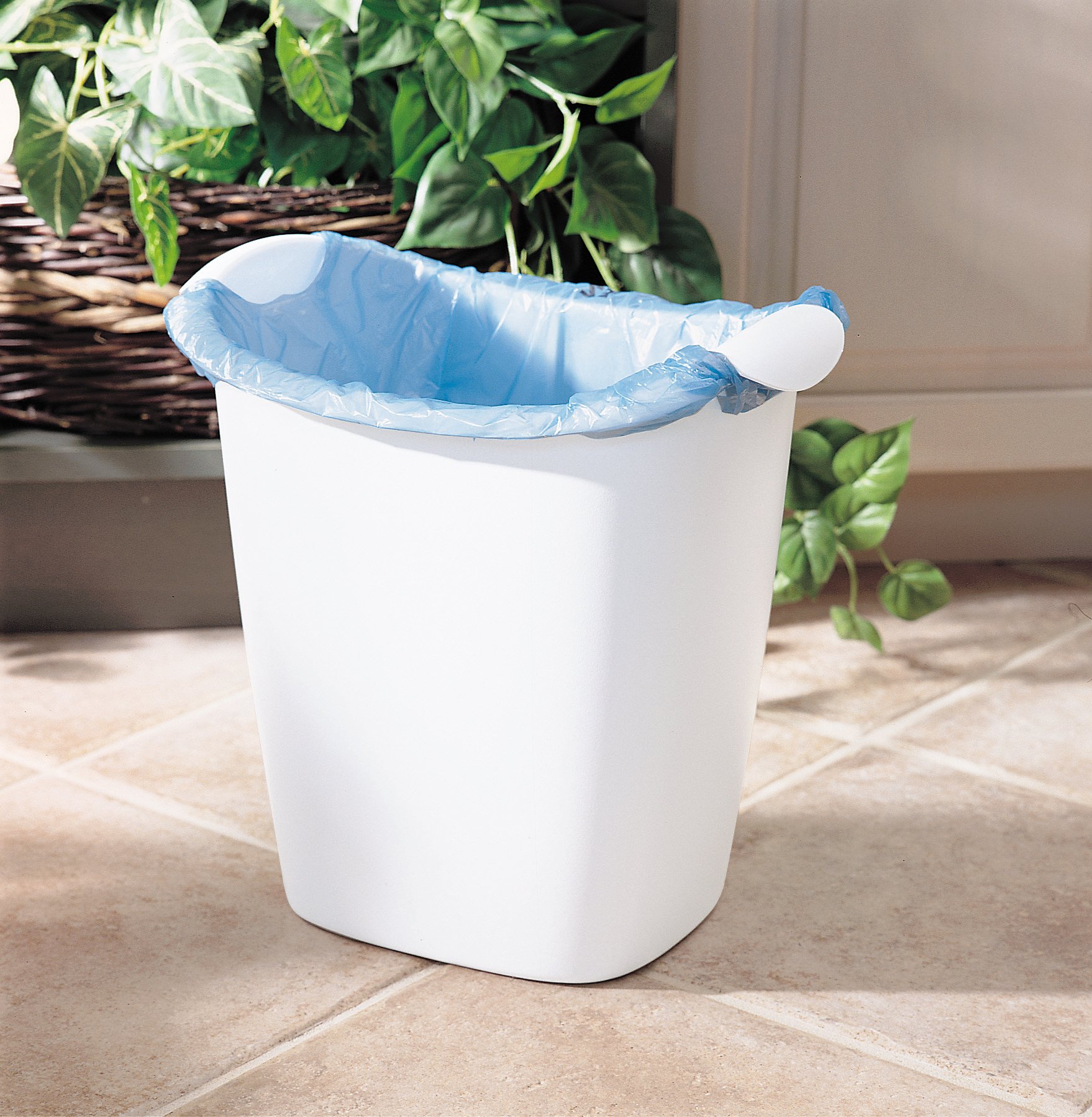 Rubbermaid Small Trash Can, Plastic, 3.5-Gallon/14-Court, White Wastebasket for Kitchen/Office/Bedroom/Bathroom - Image 3